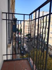 Lloguer Pis a Gran Via. Alquiler de piso zona antiguo reino de valencia muy luminoso.