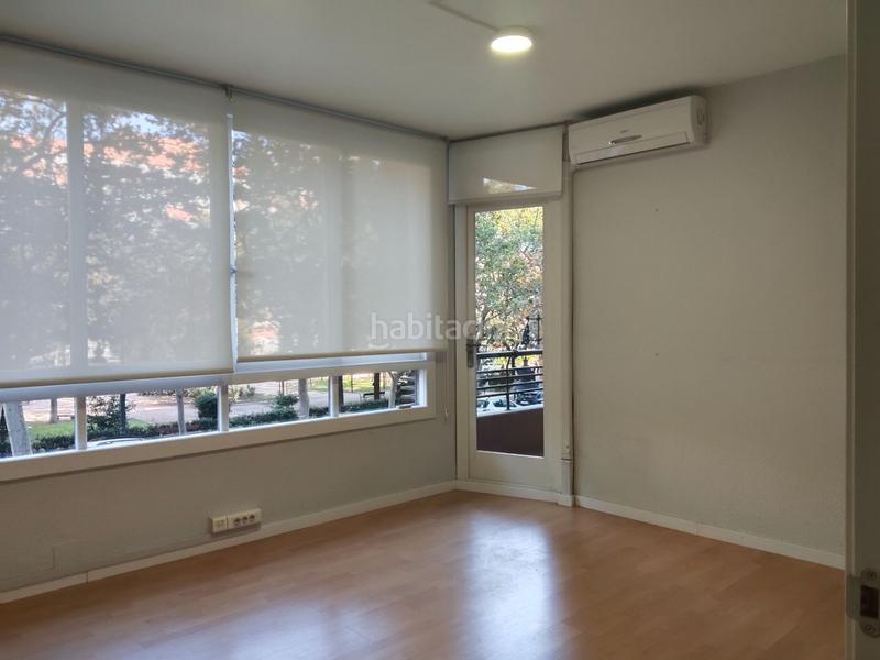 Foto b372fb1e-be58-4da9-b22e-371d737bb5b9. Alquiler oficina en Exposició Valencia