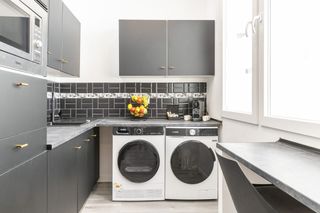 Location Appartement à En Corts - Doctor Waksman. Alquiler de temporada en zona ruzafaen corts. mínimo 3 meses.