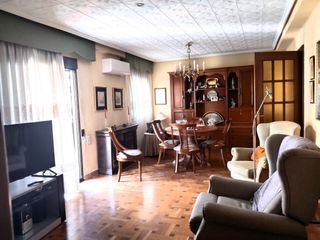 Flat in Mont Olivet. Vivienda de monteolivete junto a peris y valero