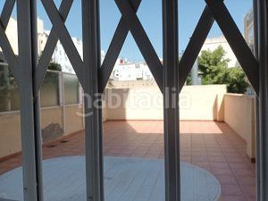 Foto c065176d-0c7b-4a84-8ebc-0e1574b0e128. Lloguer pis a Russafa Valencia
