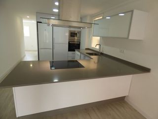 Lloguer Pis a En Corts - Doctor Waksman. Vivienda de alquiler reformada a estrenar en ausias march