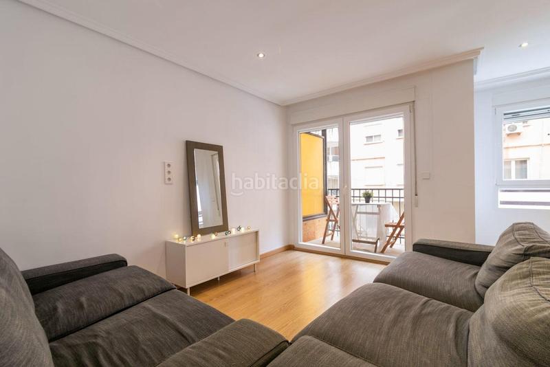 Foto fa869240-57aa-4dff-ae1a-9d0d289fc11e. Etagenwohnung in Russafa Valencia