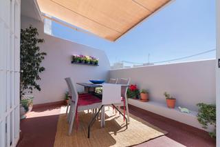 Àtic  Calle centelles los. Atico reformado, tres habitaciones, dos baños, terraza, en ruzaf