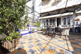 Etagenwohnung  Calle castellon. Ruzafa, junto a sant francesc, terraza, dos habitaciones, dos ba