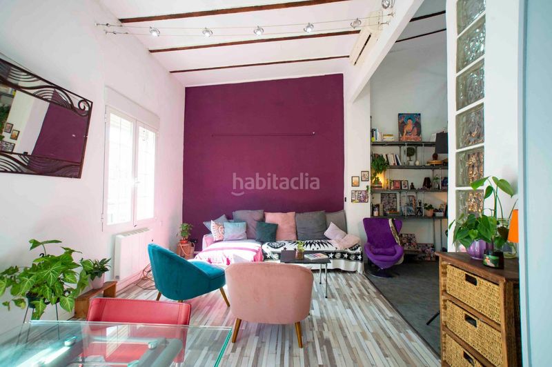 Foto 7689f787-7957-4167-b371-cef68c71fbe8. Pis amb calefacció a Russafa Valencia
