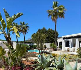 Maison à Cala Vedella-Cala Tarida. Villa en cala tarida - ibiza