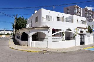 Local Comercial  Carrer pablo picasso. Local en playa d´en bossa - ibiza