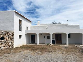 Mas à Sant Joan de Labritja. Finca rústica con casa payesa en san vicente - ibiza