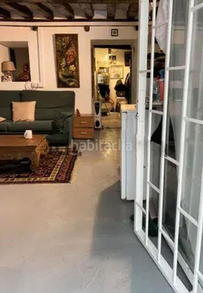 Foto 0a3f70ac-4386-4b01-87e7-d04fac6ac26b. Apartament a carrer enmig 6 a Dalt Vila-La Marina Ibiza