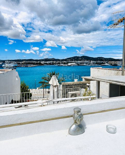 Foto c73316ca-4baf-46d0-8970-d2c78bcc3222. Àtic a Dalt Vila-La Marina Ibiza