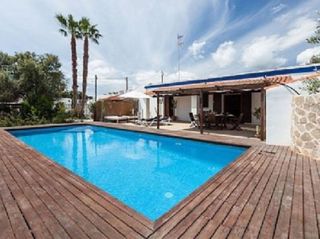 Affitto Casa in Camí de can ballet dalt 6. Villa con licencia turística a 1 km de ibiza
