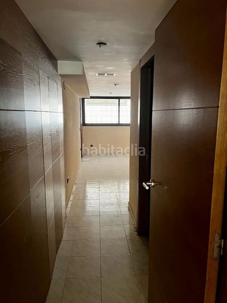 Foto b98689f4-e0c4-461a-a13a-d972e05e944a. Local comercial a Centre Figueres