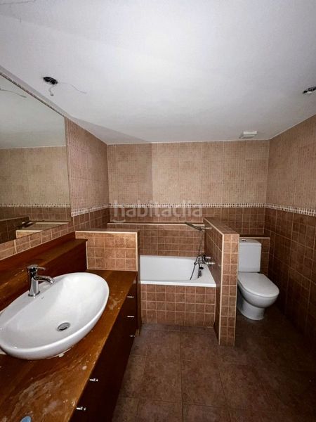 Foto caa5e8df-b8d8-4d91-8801-41d9375a2505. Local comercial a Centre Figueres