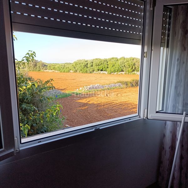 Foto 1eecdd23-495a-4770-b691-1f396b1bcaab. Masia amb aparcament a Cala Blanca Ciutadella de Menorca