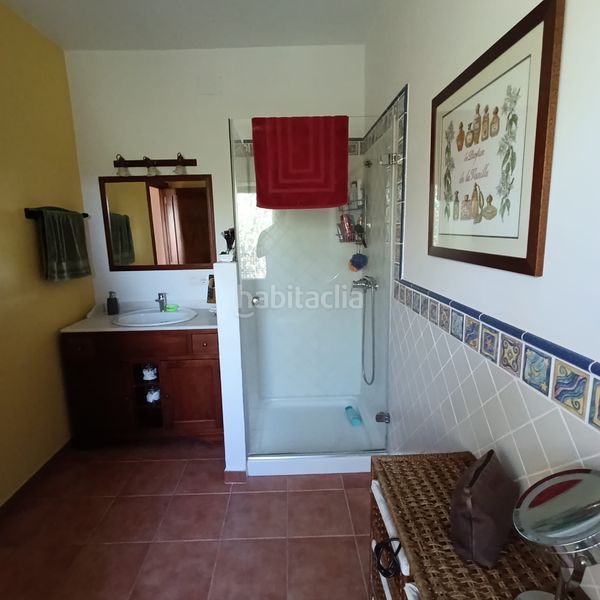 Foto 6a6df977-b192-4e2f-bfe3-e8bc665a68f9. Masia amb aparcament a Cala Blanca Ciutadella de Menorca