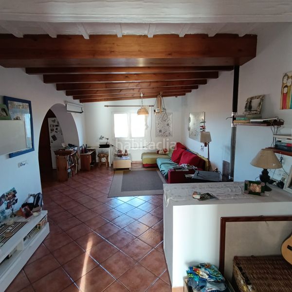Foto e79e3072-7845-4c8d-a43a-bfa42757a390. Masia amb aparcament a Cala Blanca Ciutadella de Menorca