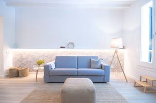 Miete Etagenwohnung  Calle val