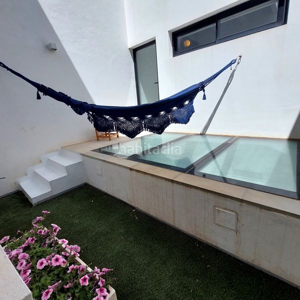 Foto b33e53ee-6e80-46ae-9351-3f00dd296176. Casa amb xemeneia calefacció aparcament piscina a Ciutadella de Menorca