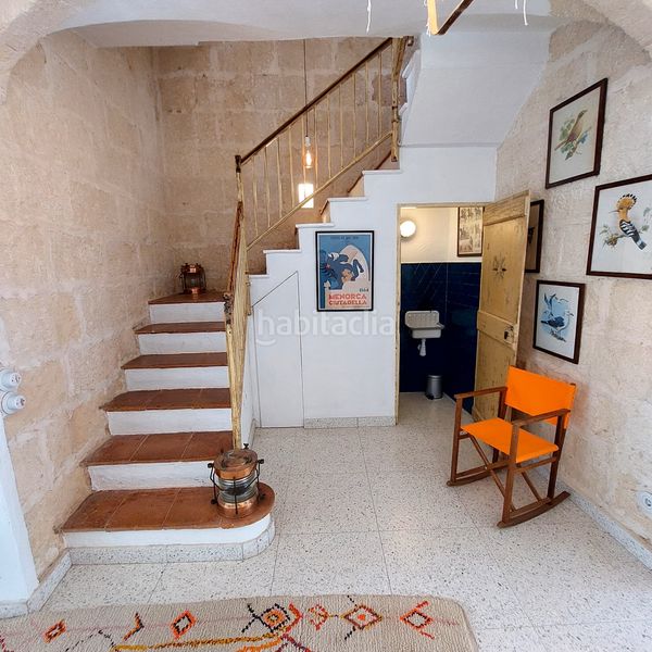 Foto b5ce61cd-3410-4043-a3a3-997a32483f4c. Casa amb xemeneia calefacció aparcament piscina a Ciutadella de Menorca