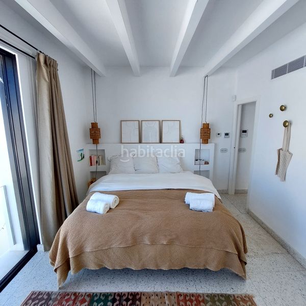 Foto e9359999-237a-40e0-8ba6-a60cb36185c6. Casa amb xemeneia calefacció aparcament piscina a Ciutadella de Menorca