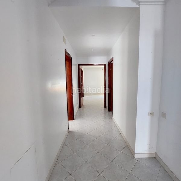 Foto 2c32f47f-9ca9-4cd3-a3b1-cb1ca40f3d00. Casa amb aparcament a Ciutadella Ciutadella de Menorca