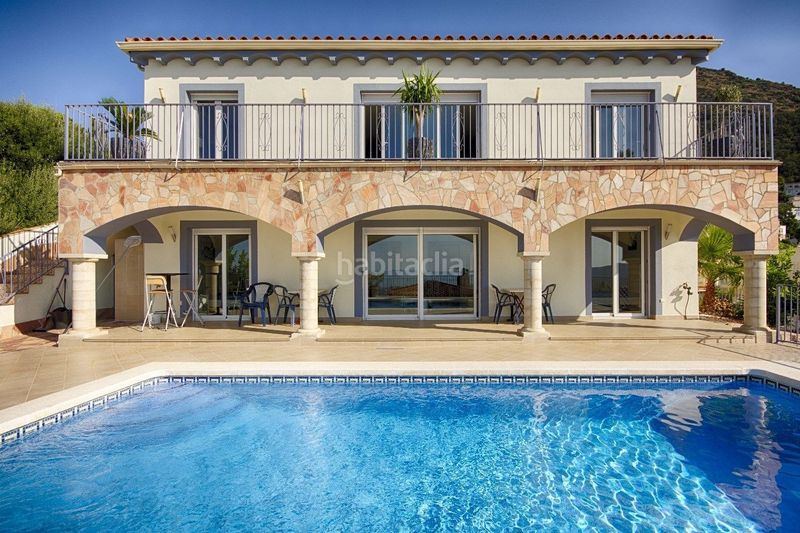 Foto a779234d-bf7d-49ea-acb9-bc10d841843e. Casa amb calefacció aparcament piscina a Nord Roses