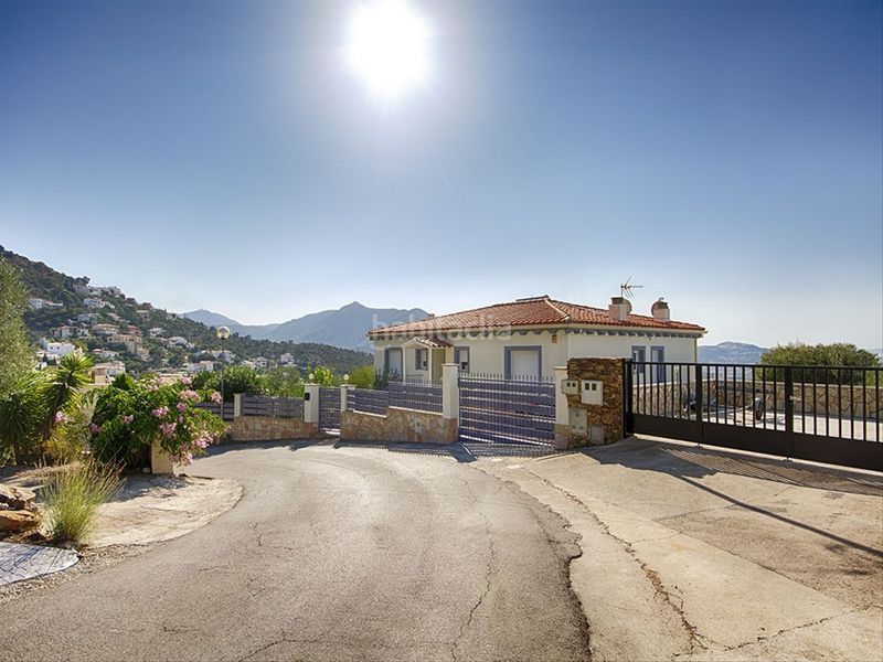 Foto fb6b2957-f719-468d-b5f1-e778275b28fb. Casa amb calefacció aparcament piscina a Nord Roses