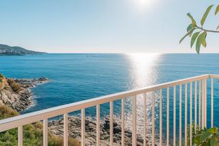 Apartament a Puig Rom-Canyelles-Almadrava. Bonito apartamento soleado