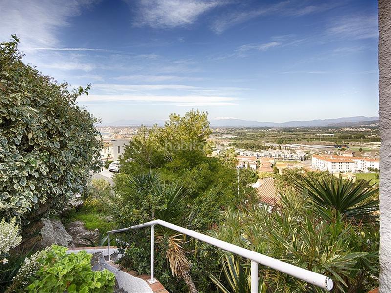 Foto 4a0a1be0-346a-4194-ae7b-c4868ab8e48e. Casa  reformada en Els Grecs-Mas Oliva Roses