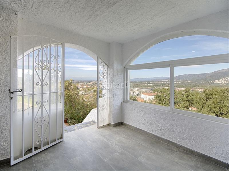 Foto 8482d28a-65b4-4ba2-bbc6-6dd9b9edc6b1. Casa  reformada en Els Grecs-Mas Oliva Roses