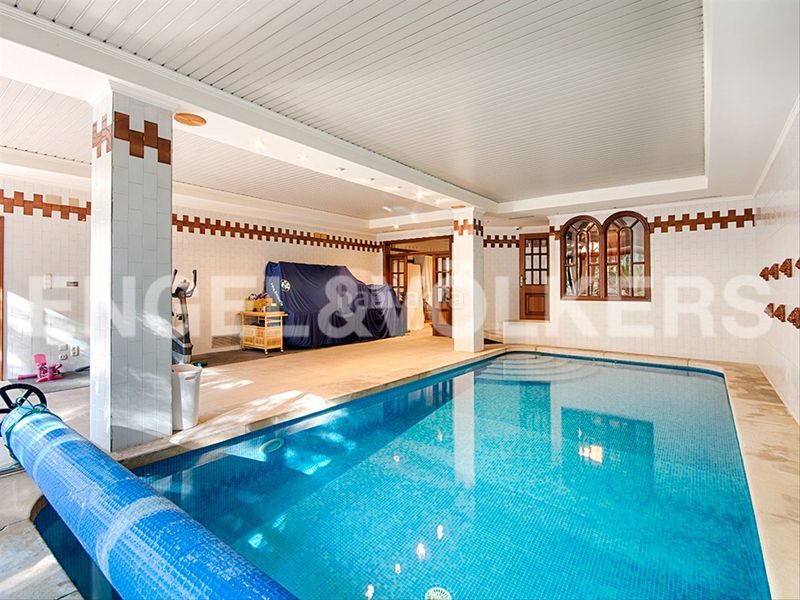 Foto a7f62b23-20fa-4694-910a-bfb6f18d19fb. Casa adossada amb calefacció aparcament piscina a Figueres