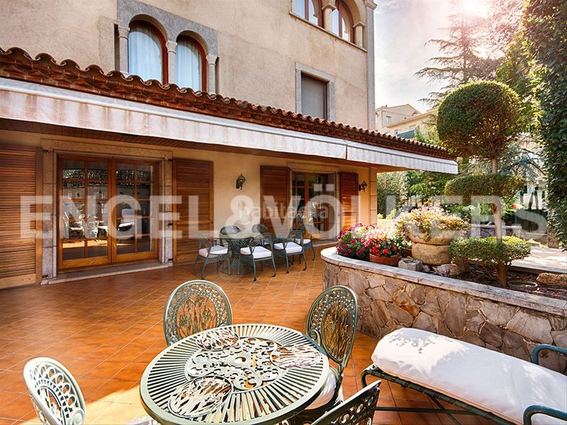 Foto d831ea54-d34c-4498-8670-993e425ce0d0. Casa adossada amb calefacció aparcament piscina a Figueres