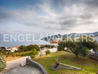 Casa a Port de la Selva (El). Bonita villa con gran jardín y vistas al mar en port de la selva