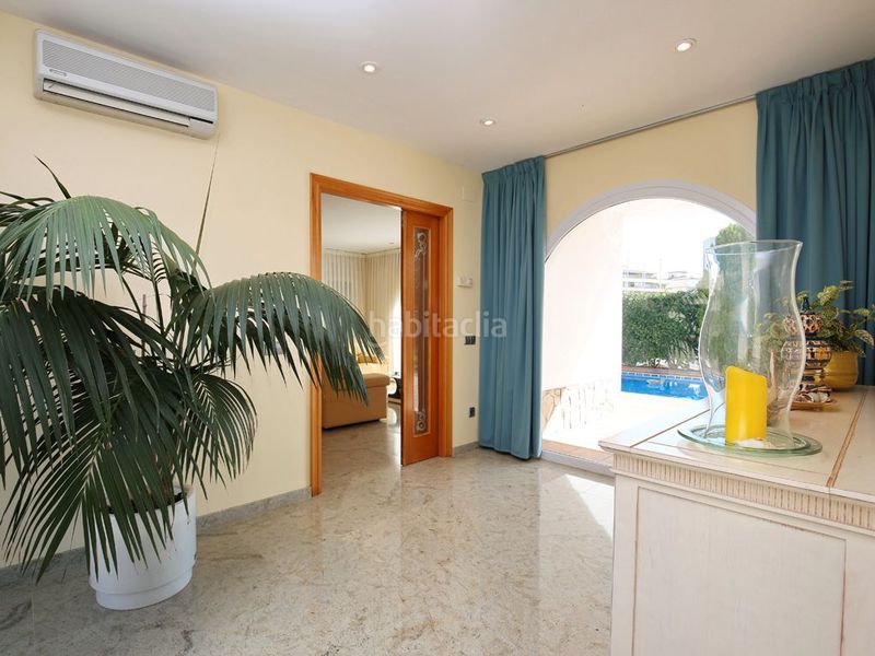 Foto 109a43a0-2740-4595-ab65-cb2a9a93d6bb. Casa amb calefacció aparcament piscina a Santa Margarida Roses