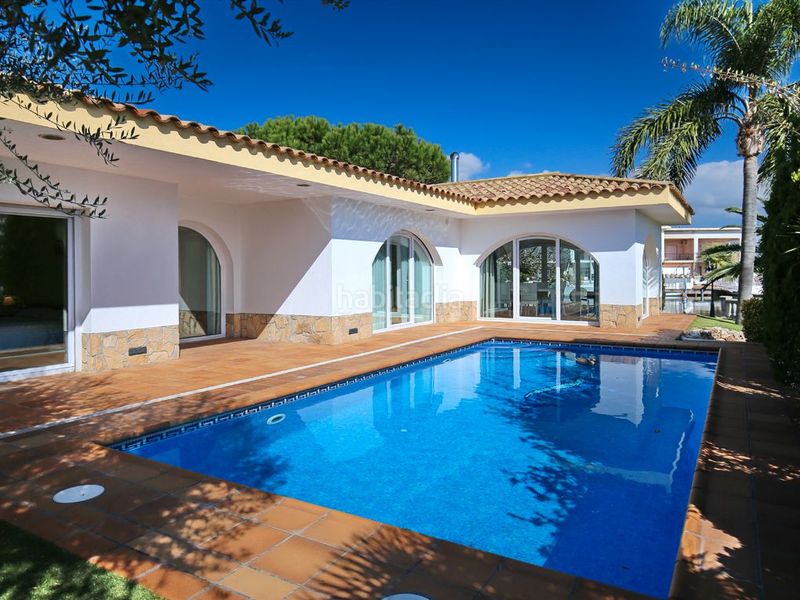 Foto 1ca382a9-7904-4bb7-90a0-edffd6168c80. Casa amb calefacció aparcament piscina a Santa Margarida Roses