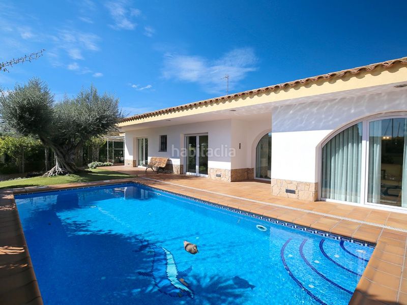 Foto 501c67a6-83fa-470d-826f-e7e2f11df37e. Casa amb calefacció aparcament piscina a Santa Margarida Roses