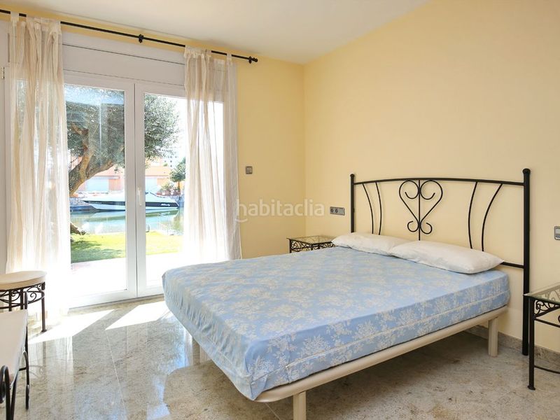 Foto c2f5d04c-de45-44b1-8a38-49f2a5298851. Casa amb calefacció aparcament piscina a Santa Margarida Roses