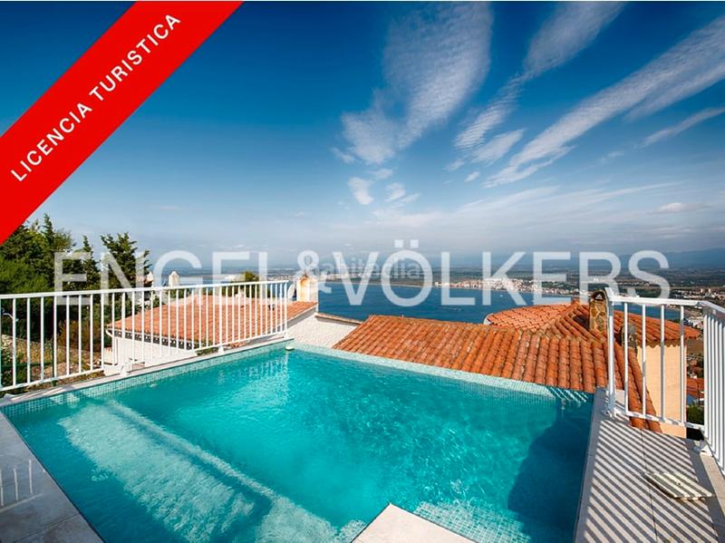 Foto 73ae9ff7-e749-4994-ba53-d44cd3d9ba3d. Casa adossada amb calefacció piscina a Puig Rom-Canyelles-Almadrava Roses