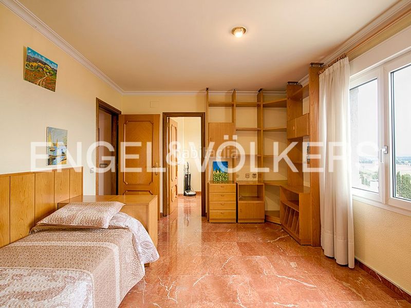 Foto 778ba197-505b-4f03-a09c-9ad2b1ff7abd. Casa amb xemeneia calefacció aparcament a Parc Bosc-Castell Figueres