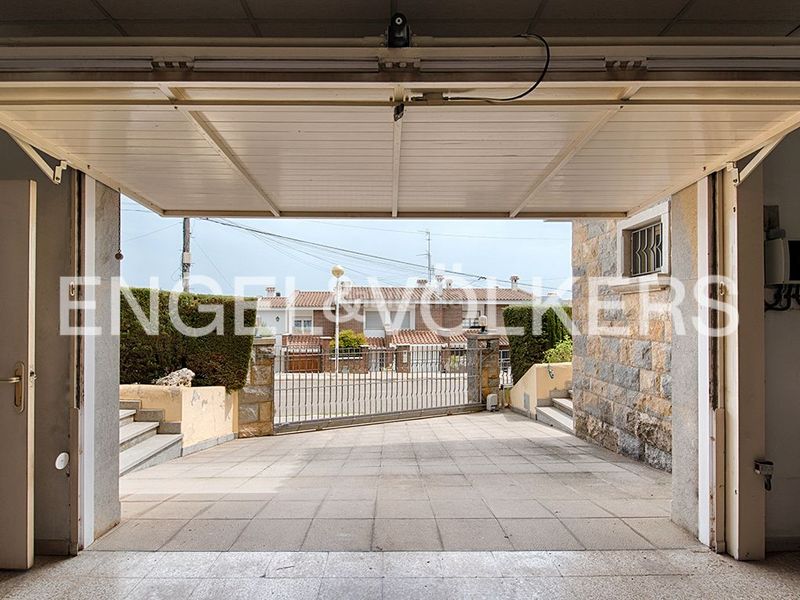 Foto ca9e4be1-d412-4ff5-8133-9b4ecf65cdb4. Casa amb xemeneia calefacció aparcament a Parc Bosc-Castell Figueres