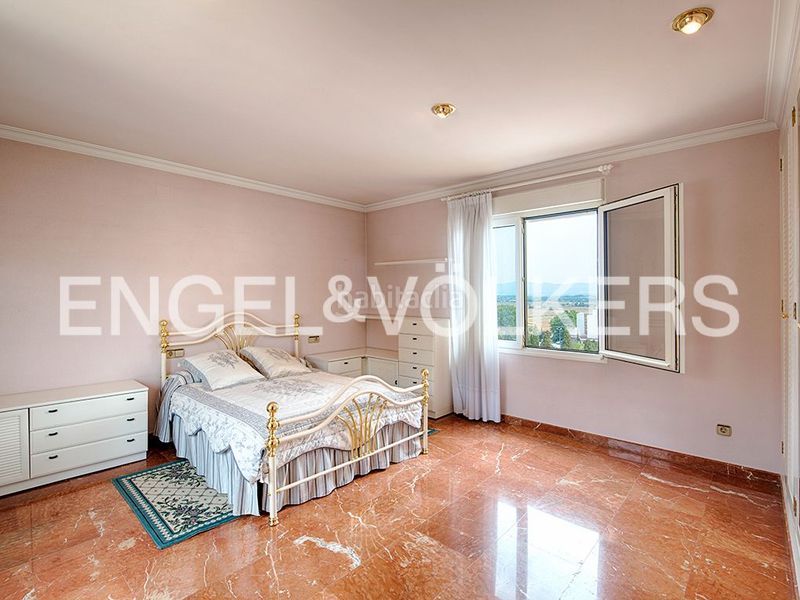 Foto d25e30df-edb6-4aef-82b0-eac310eff53b. Casa amb xemeneia calefacció aparcament a Parc Bosc-Castell Figueres