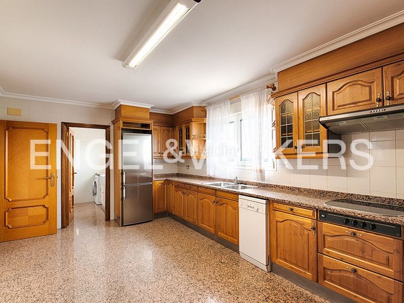 Foto eb2c1702-c90f-4461-8ab8-9eb324c593f2. Casa amb xemeneia calefacció aparcament a Parc Bosc-Castell Figueres