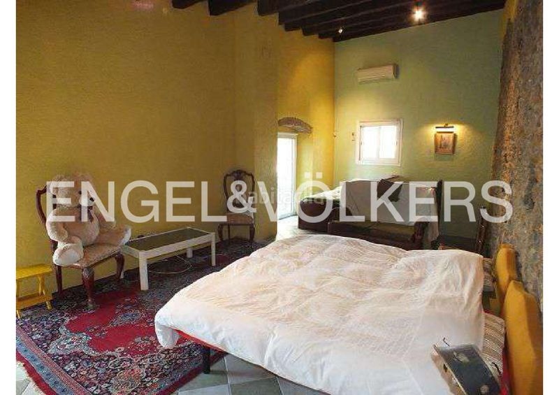 Foto 4c039e23-1623-4269-bf96-9e4e2a18c9be. Casa adosada casa rústica de piedra con patio y garaje , alt empordà en Vilajuïga