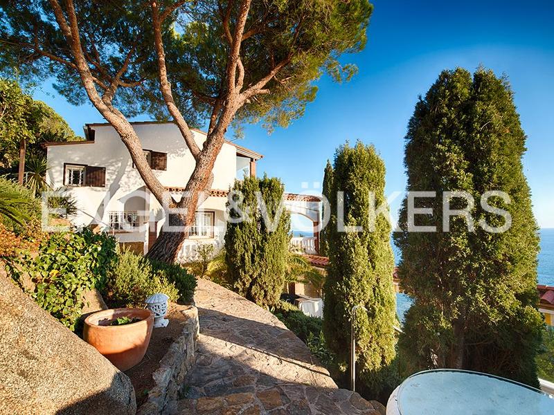 Foto c6da50af-3274-48dc-8158-78f946c43de2. Maison avec parking piscine dans Puig Rom-Canyelles-Almadrava Roses