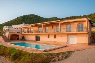 Xalet a Pau. Fantastica villa con  magníficas vistas