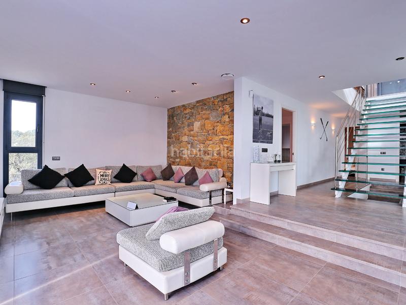 Foto 4ffe0694-5d3e-4ca5-8af3-f3379883f4a1. Haus mit heizung parking pool in Palau-saverdera