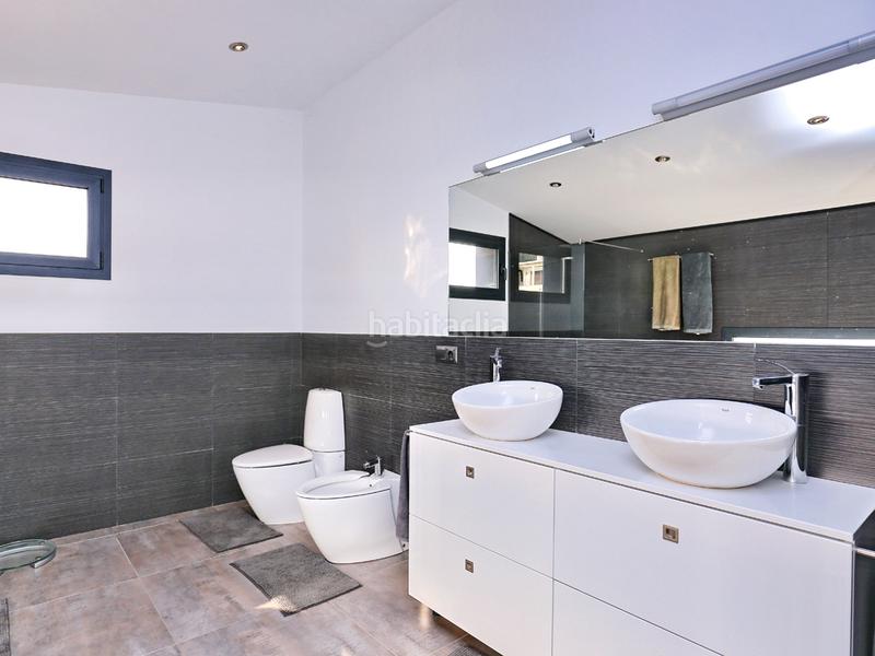 Foto c55a2639-7cd1-46ac-8841-3ac1b9a54fe2. Haus mit heizung parking pool in Palau-saverdera