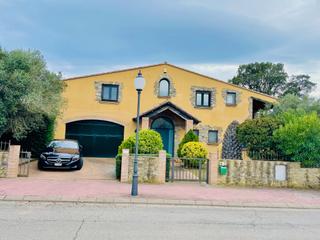 Casa a Peralada. Villa golf peralada