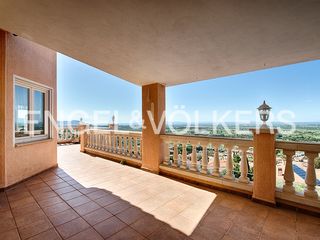 Casa  Carrer inglaterra. Casa con vistas increíbles en palau saberdera